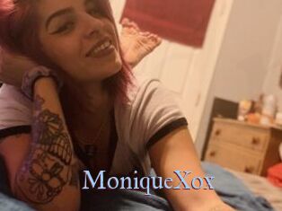 MoniqueXox